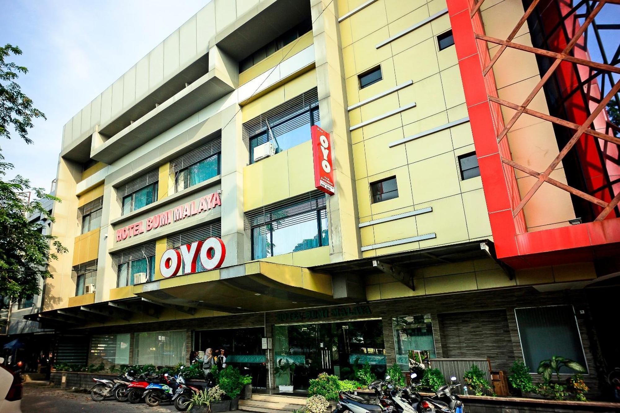 Oyo 1009 Hotel Bumi Malaya Медан Екстер'єр фото