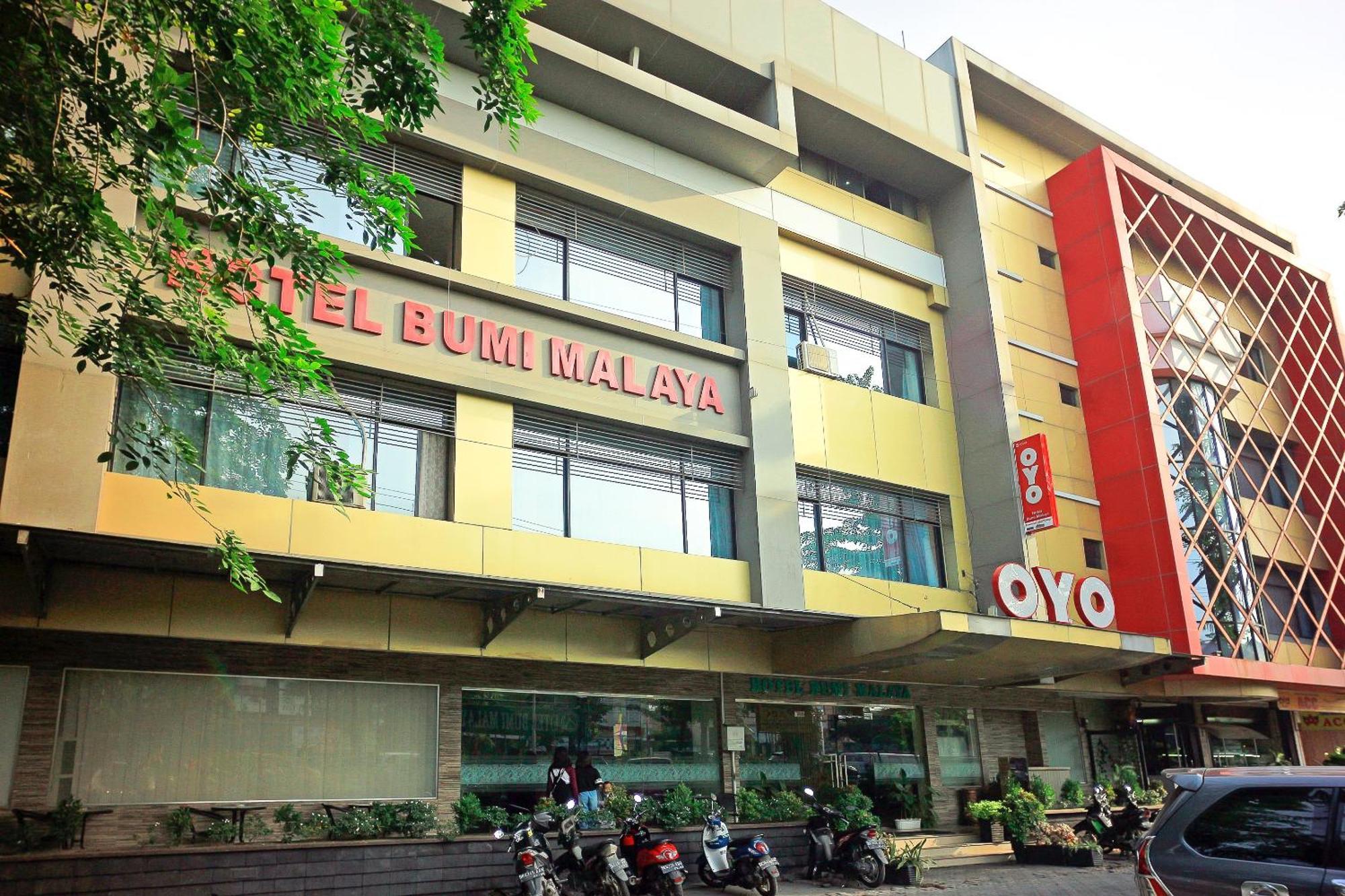 Oyo 1009 Hotel Bumi Malaya Медан Екстер'єр фото