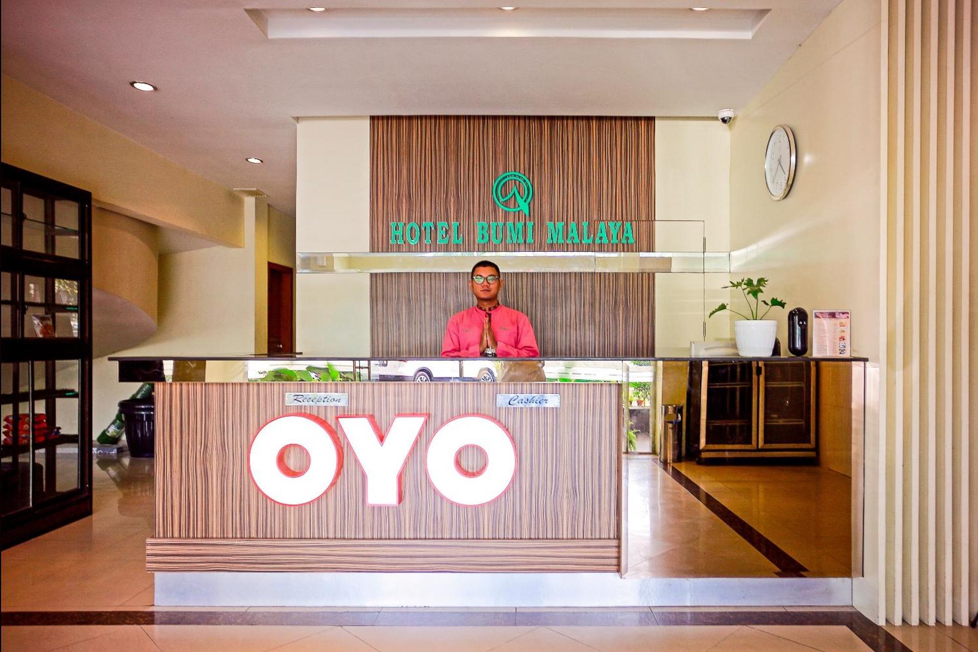 Oyo 1009 Hotel Bumi Malaya Медан Екстер'єр фото